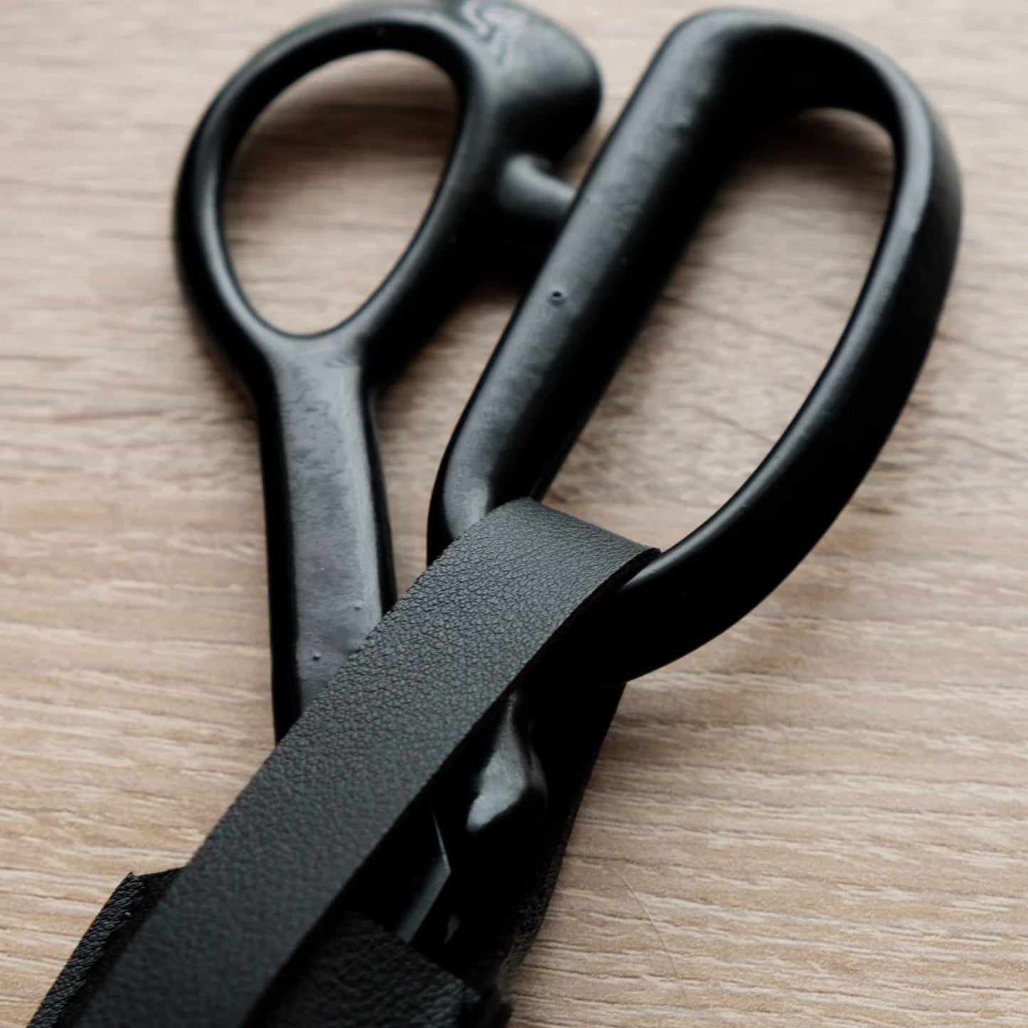 LDH Midnight Edition Leather Scissor Sheath
